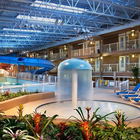 Travelodge By Wyndham Ottawa West Екстериор снимка