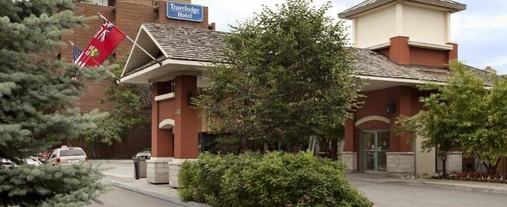 Travelodge By Wyndham Ottawa West Екстериор снимка